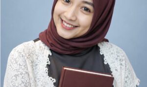 Andi Putri Tenriyola, S.E., M.M. (Dosen Pend. Administrasi Perkantoran, Universitas Negeri Makassar)